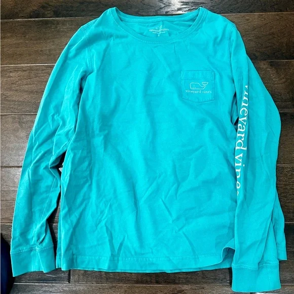 Women’s Vineyard Vines Shirt Set - Picture 5 of 14